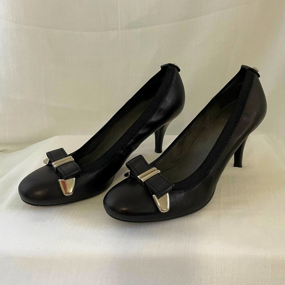 Stuart Weitzman Pumps